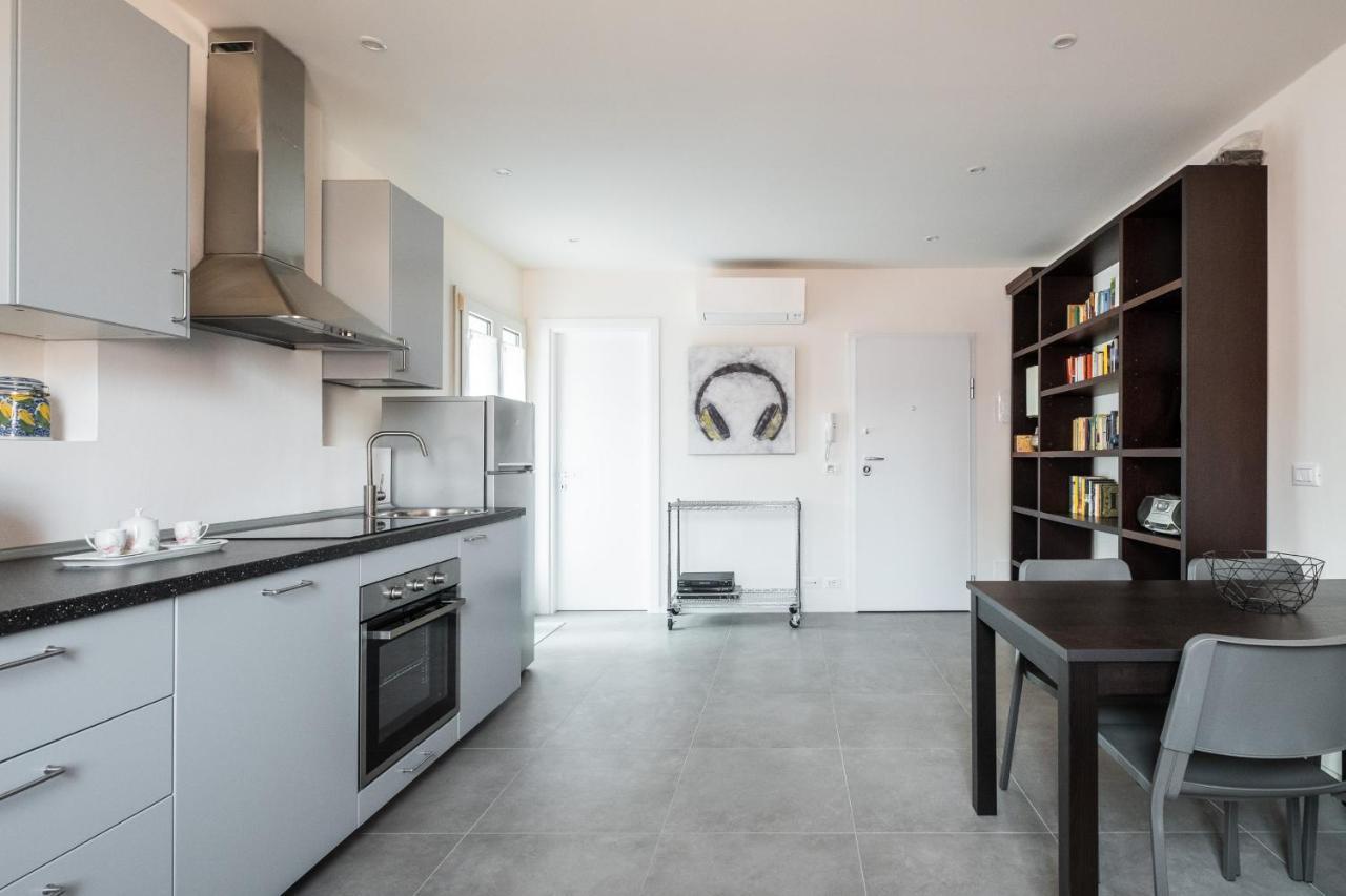 San Felice Apartments By Wonderful Italy โบโลญญา ภายนอก รูปภาพ